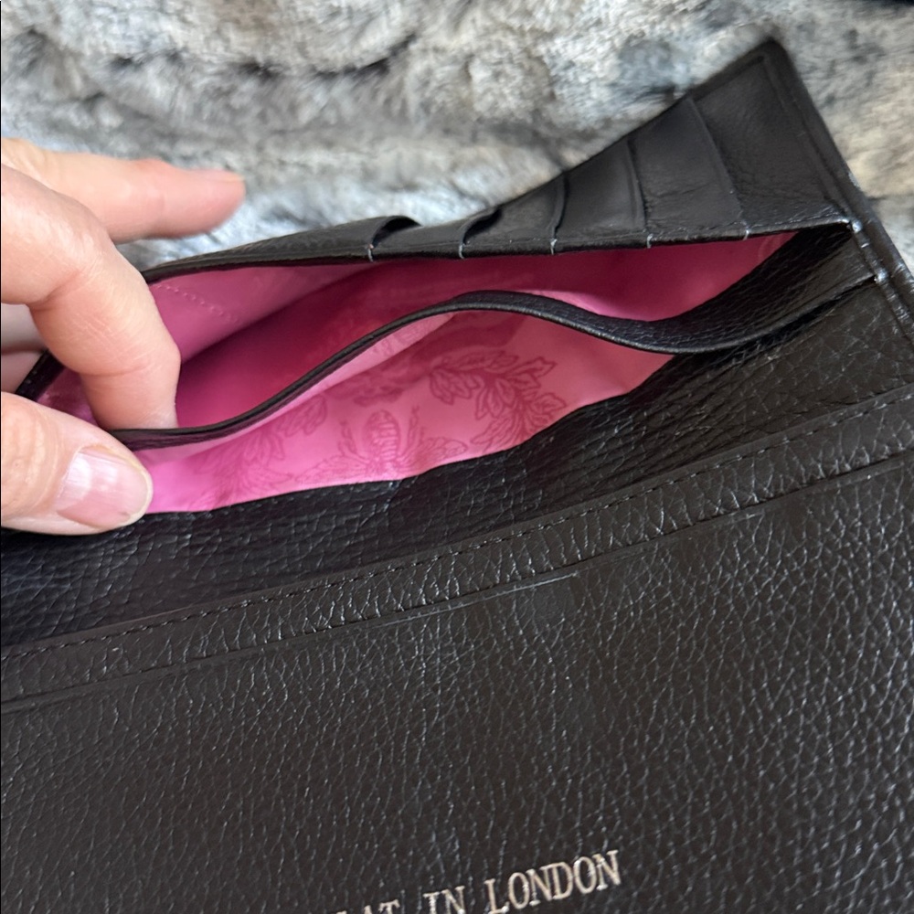 My Flat In London Wallet - Picture 4 of 12